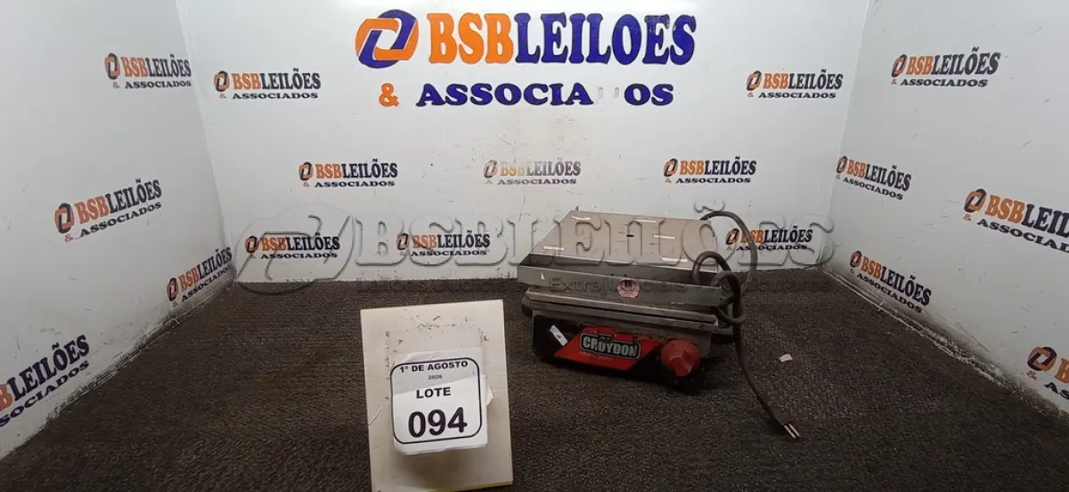 LOTE 094 - 01 CHAPA DE ALIMENTOS 220V MARCA CROYDON. (NO ESTADO) ATENÇÃO! FAZER A VISITAÇÃO ANTES DE ARREMATAR, NÃO SABEMOS SE FUNCIONA, LEILÃO NÃO TEM GARANTIA E NEM DEVOLUÇÃO, SUJEITO A POSSÍVEIS AVARIAS VISÍVEIS/OCULTAS E/OU AUSÊNCIA DE COMPONENTES.