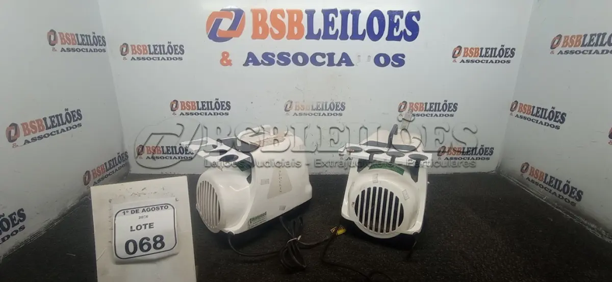 LOTE 068 - 02 ASPIRADORES CIRÚRGICOS INCOMPLETOS. (NO ESTADO) ATENÇÃO! FAZER A VISITAÇÃO ANTES DE ARREMATAR, NÃO SABEMOS SE FUNCIONA, LEILÃO NÃO TEM GARANTIA E NEM DEVOLUÇÃO, SUJEITO A POSSÍVEIS AVARIAS VISÍVEIS/OCULTAS E/OU AUSÊNCIA DE COMPONENTES.
