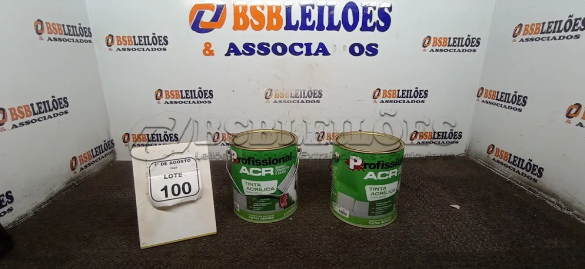 LOTE 100 - 02 LATAS DE TINTA ACRÍLICA DE 3,6L NA COR LUAR DO SERTÃO FOSCO MARCA PROFISSIONAL ACR. (NO ESTADO) ATENÇÃO! FAZER A VISITAÇÃO ANTES DE ARREMATAR, NÃO SABEMOS SE FUNCIONA, LEILÃO NÃO TEM GARANTIA E NEM DEVOLUÇÃO, SUJEITO A POSSÍVEIS AVARIAS VISÍVEIS/OCULTAS E/OU AUSÊNCIA DE COMPONENTES.