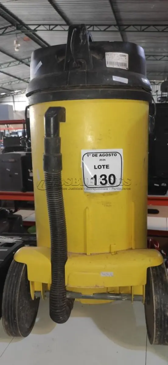 LOTE 130 - 01 ASPIRADOR INDUSTRIAL MODELO NT 48/1 MARCA KARCHER INCOMPLETO. (NO ESTADO) ATENÇÃO! FAZER A VISITAÇÃO ANTES DE ARREMATAR, NÃO SABEMOS SE FUNCIONA, LEILÃO NÃO TEM GARANTIA E NEM DEVOLUÇÃO, SUJEITO A POSSÍVEIS AVARIAS VISÍVEIS/OCULTAS E/OU AUSÊNCIA DE COMPONENTES.