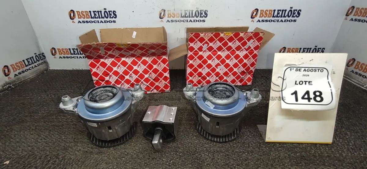 LOTE 148 - 01 COXIM MOTOR E 01 COXIM CÂMBIO MERCEDES C300, W204, E350 E W212. (NO ESTADO) ATENÇÃO! FAZER A VISITAÇÃO ANTES DE ARREMATAR, NÃO SABEMOS SE FUNCIONA, LEILÃO NÃO TEM GARANTIA E NEM DEVOLUÇÃO, SUJEITO A POSSÍVEIS AVARIAS VISÍVEIS/OCULTAS E/OU AUSÊNCIA DE COMPONENTES.