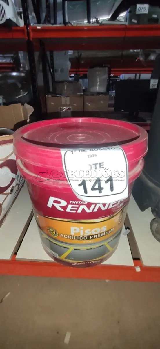 LOTE 141 - 01 BALDE DE TINTA DE PISOS ACRÍLICO PREMIUM 18LNA COR VERMELHO SEGURANÇA FOSCO MARCA RENNER.  (NO ESTADO) ATENÇÃO! FAZER A VISITAÇÃO ANTES DE ARREMATAR, NÃO SABEMOS SE FUNCIONA, LEILÃO NÃO TEM GARANTIA E NEM DEVOLUÇÃO, SUJEITO A POSSÍVEIS AVARIAS VISÍVEIS/OCULTAS E/OU AUSÊNCIA DE COMPONENTES.