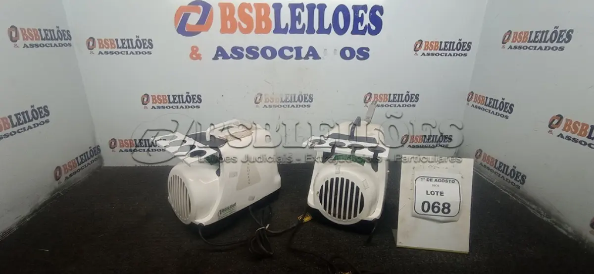 LOTE 068 - 02 ASPIRADORES CIRÚRGICOS INCOMPLETOS. (NO ESTADO) ATENÇÃO! FAZER A VISITAÇÃO ANTES DE ARREMATAR, NÃO SABEMOS SE FUNCIONA, LEILÃO NÃO TEM GARANTIA E NEM DEVOLUÇÃO, SUJEITO A POSSÍVEIS AVARIAS VISÍVEIS/OCULTAS E/OU AUSÊNCIA DE COMPONENTES.