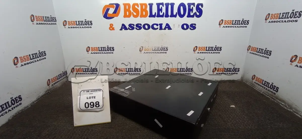 LOTE 098 - 01 GAVETA DE DINHEIRO. (NO ESTADO) ATENÇÃO! FAZER A VISITAÇÃO ANTES DE ARREMATAR, NÃO SABEMOS SE FUNCIONA, LEILÃO NÃO TEM GARANTIA E NEM DEVOLUÇÃO, SUJEITO A POSSÍVEIS AVARIAS VISÍVEIS/OCULTAS E/OU AUSÊNCIA DE COMPONENTES.