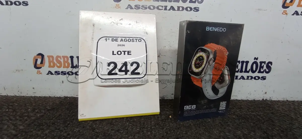 LOTE 242 - 01 SMART WATCH MODELO BE8 ULTRA MINI MARCA BENEDO. (NO ESTADO) ATENÇÃO! FAZER A VISITAÇÃO ANTES DE ARREMATAR, NÃO SABEMOS SE FUNCIONA, LEILÃO NÃO TEM GARANTIA E NEM DEVOLUÇÃO, SUJEITO A POSSÍVEIS AVARIAS VISÍVEIS/OCULTAS E/OU AUSÊNCIA DE COMPONENTES.