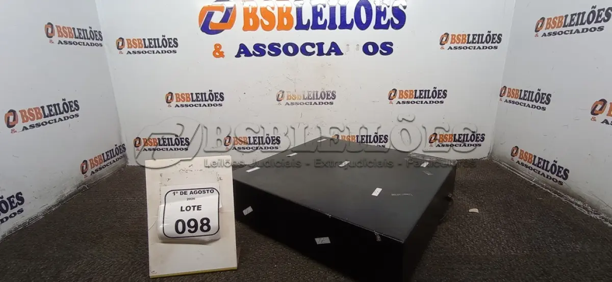 LOTE 098 - 01 GAVETA DE DINHEIRO. (NO ESTADO) ATENÇÃO! FAZER A VISITAÇÃO ANTES DE ARREMATAR, NÃO SABEMOS SE FUNCIONA, LEILÃO NÃO TEM GARANTIA E NEM DEVOLUÇÃO, SUJEITO A POSSÍVEIS AVARIAS VISÍVEIS/OCULTAS E/OU AUSÊNCIA DE COMPONENTES.