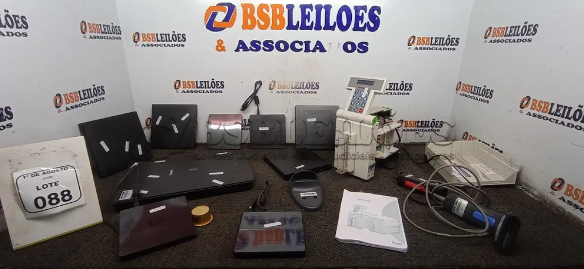 LOTE 088 - 01 RELÓGIO DE PONTO MARCA PONTO, 02 LEITORES DE CÓDIGO DE BARRAS, 01 SCANNER DE MESA E 08 UNIDADES DE DVD EXTERNAS. (NO ESTADO) ATENÇÃO! FAZER A VISITAÇÃO ANTES DE ARREMATAR, NÃO SABEMOS SE FUNCIONA, LEILÃO NÃO TEM GARANTIA E NEM DEVOLUÇÃO, SUJEITO A POSSÍVEIS AVARIAS VISÍVEIS/OCULTAS E/OU AUSÊNCIA DE COMPONENTES.