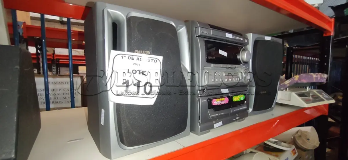 LOTE 110 - 01 APARELHO DE SOM MODELO NSX-S305 COM 02 CAIXAS MARCA AIWA. (NO ESTADO) ATENÇÃO! FAZER A VISITAÇÃO ANTES DE ARREMATAR, NÃO SABEMOS SE FUNCIONA, LEILÃO NÃO TEM GARANTIA E NEM DEVOLUÇÃO, SUJEITO A POSSÍVEIS AVARIAS VISÍVEIS/OCULTAS E/OU AUSÊNCIA DE COMPONENTES.