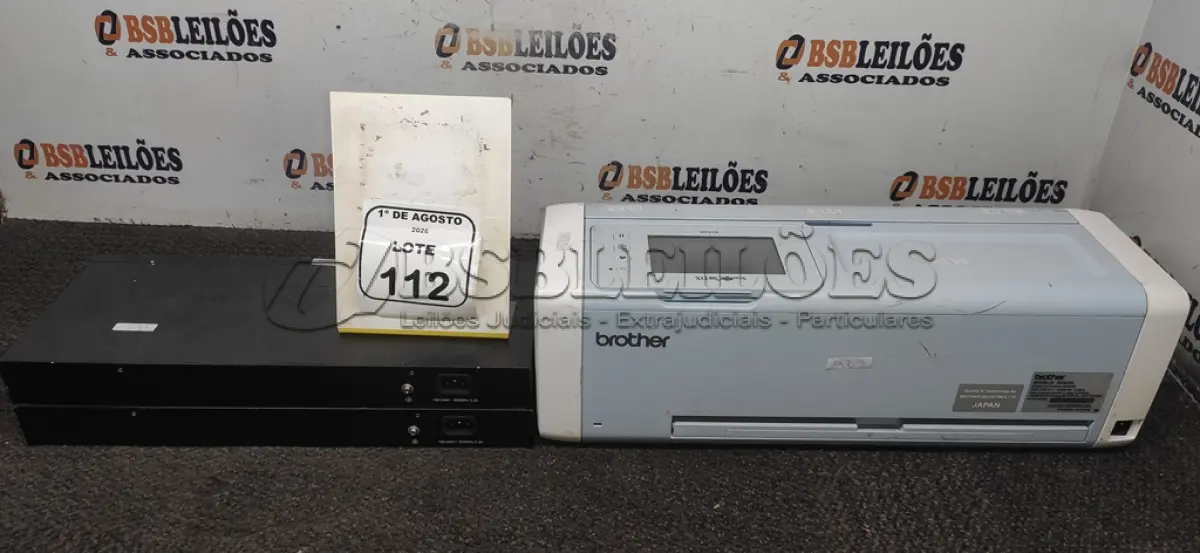 LOTE 112 - 01 MÁQUINA DE CORTE COM SCANNER INTEGRADO MODELO SDX225 MARCA BROTHER E 02 SWITCHES 24 PORTAS CADA MARCA INTELBRAS. (NO ESTADO) ATENÇÃO! FAZER A VISITAÇÃO ANTES DE ARREMATAR, NÃO SABEMOS SE FUNCIONA, LEILÃO NÃO TEM GARANTIA E NEM DEVOLUÇÃO, SUJEITO A POSSÍVEIS AVARIAS VISÍVEIS/OCULTAS E/OU AUSÊNCIA DE COMPONENTES.