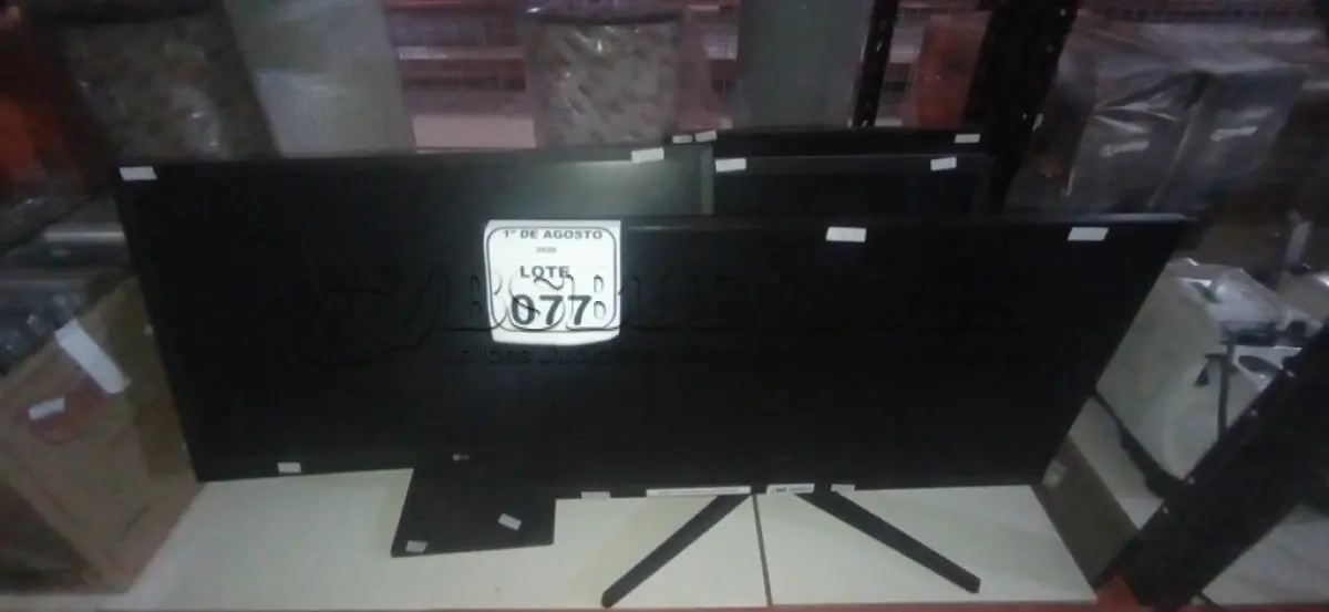LOTE 077 - 05 MONITORES DE MARCAS E MODELOS DIVERSOS. (NO ESTADO) ATENÇÃO! FAZER A VISITAÇÃO ANTES DE ARREMATAR, NÃO SABEMOS SE FUNCIONA, LEILÃO NÃO TEM GARANTIA E NEM DEVOLUÇÃO, SUJEITO A POSSÍVEIS AVARIAS VISÍVEIS/OCULTAS E/OU AUSÊNCIA DE COMPONENTES.