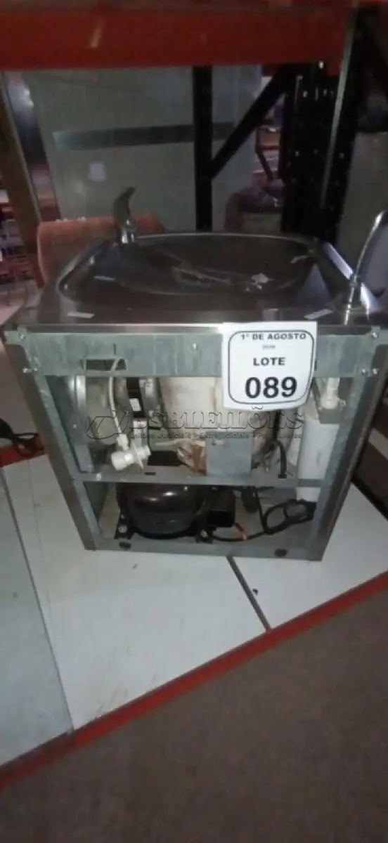 LOTE 089 - 01 BEBEDOURO DE PAREDE EM INOX. (NO ESTADO) ATENÇÃO! FAZER A VISITAÇÃO ANTES DE ARREMATAR, NÃO SABEMOS SE FUNCIONA, LEILÃO NÃO TEM GARANTIA E NEM DEVOLUÇÃO, SUJEITO A POSSÍVEIS AVARIAS VISÍVEIS/OCULTAS E/OU AUSÊNCIA DE COMPONENTES.