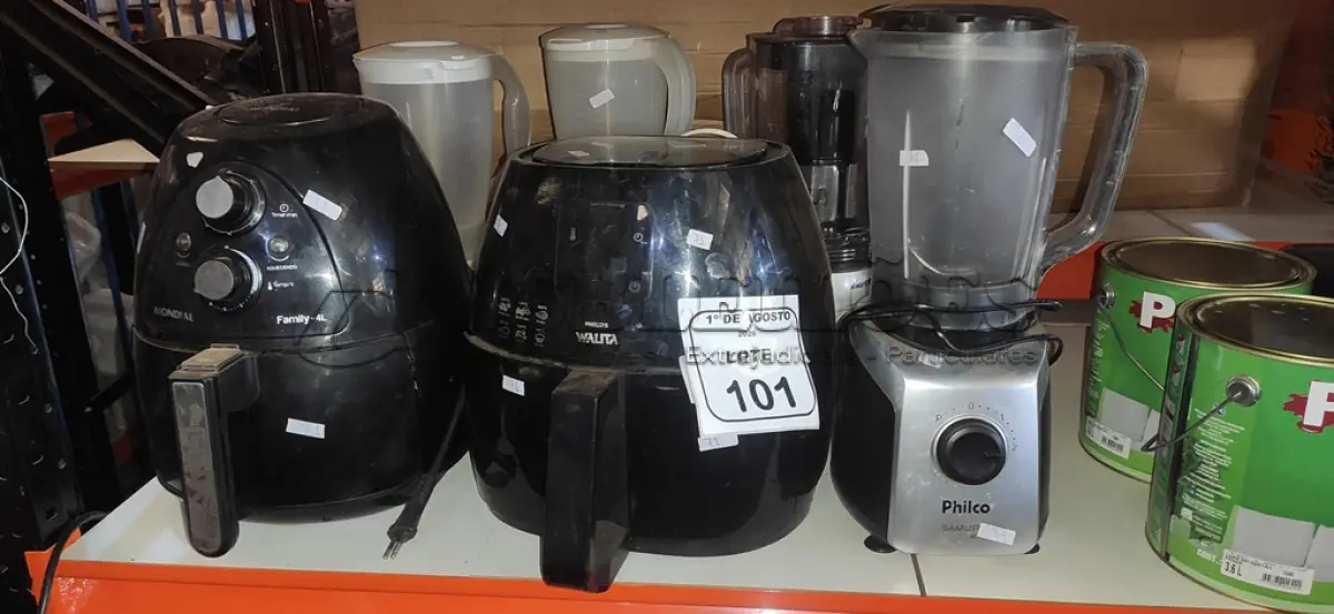 LOTE 101 - 02 AIR FRYERS E 04 LIQUIDIFICADORES DE MARCAS E MODELOS DIVERSOS. (NO ESTADO) ATENÇÃO! FAZER A VISITAÇÃO ANTES DE ARREMATAR, NÃO SABEMOS SE FUNCIONA, LEILÃO NÃO TEM GARANTIA E NEM DEVOLUÇÃO, SUJEITO A POSSÍVEIS AVARIAS VISÍVEIS/OCULTAS E/OU AUSÊNCIA DE COMPONENTES.