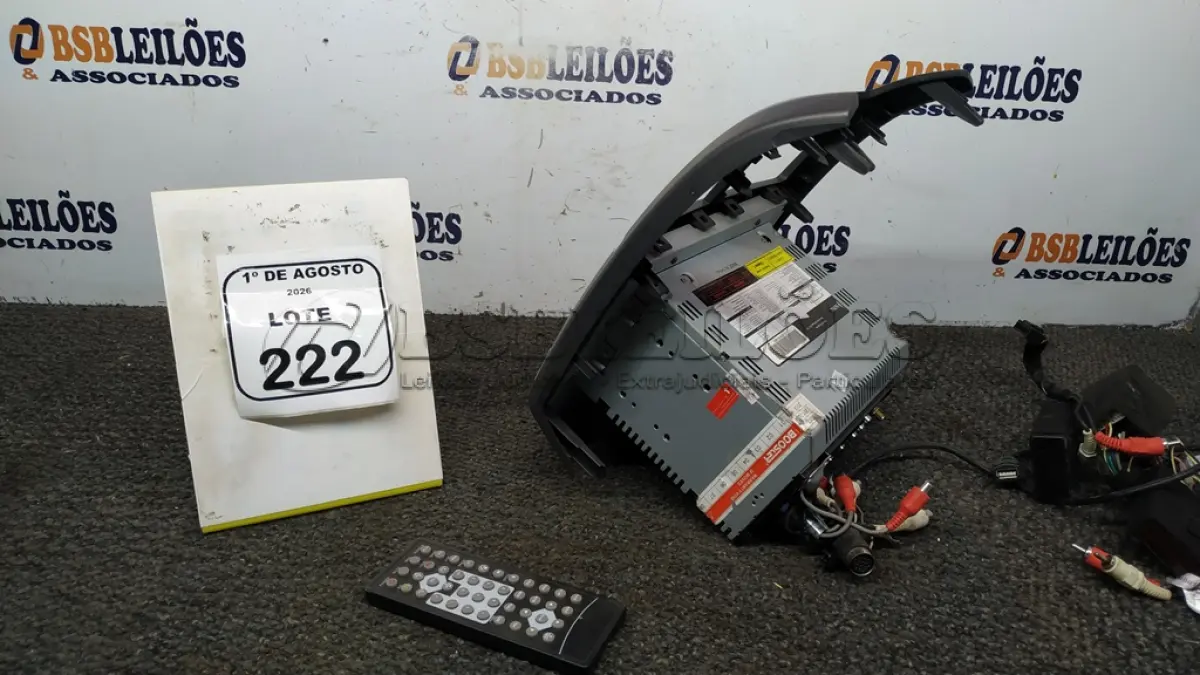 LOTE 222 - 01 APARELHO DE SOM MULTIMÍDIA AUTOMOTIVO. (NO ESTADO) ATENÇÃO! FAZER A VISITAÇÃO ANTES DE ARREMATAR, NÃO SABEMOS SE FUNCIONA, LEILÃO NÃO TEM GARANTIA E NEM DEVOLUÇÃO, SUJEITO A POSSÍVEIS AVARIAS VISÍVEIS/OCULTAS E/OU AUSÊNCIA DE COMPONENTES.