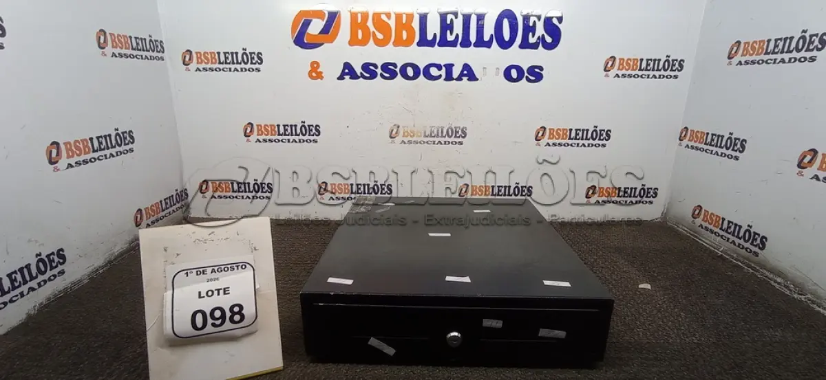LOTE 098 - 01 GAVETA DE DINHEIRO. (NO ESTADO) ATENÇÃO! FAZER A VISITAÇÃO ANTES DE ARREMATAR, NÃO SABEMOS SE FUNCIONA, LEILÃO NÃO TEM GARANTIA E NEM DEVOLUÇÃO, SUJEITO A POSSÍVEIS AVARIAS VISÍVEIS/OCULTAS E/OU AUSÊNCIA DE COMPONENTES.