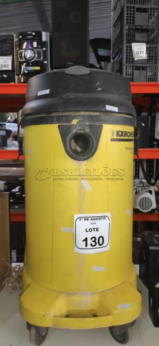 LOTE 130 - 01 ASPIRADOR INDUSTRIAL MODELO NT 48/1 MARCA KARCHER INCOMPLETO. (NO ESTADO) ATENÇÃO! FAZER A VISITAÇÃO ANTES DE ARREMATAR, NÃO SABEMOS SE FUNCIONA, LEILÃO NÃO TEM GARANTIA E NEM DEVOLUÇÃO, SUJEITO A POSSÍVEIS AVARIAS VISÍVEIS/OCULTAS E/OU AUSÊNCIA DE COMPONENTES.