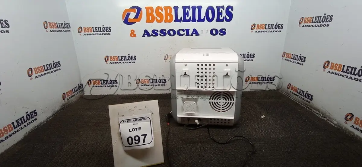 LOTE 097 - 01 PURIFICADOR DE ÁGUA 220V MARCA ELECTROLUX. (NO ESTADO) ATENÇÃO! FAZER A VISITAÇÃO ANTES DE ARREMATAR, NÃO SABEMOS SE FUNCIONA, LEILÃO NÃO TEM GARANTIA E NEM DEVOLUÇÃO, SUJEITO A POSSÍVEIS AVARIAS VISÍVEIS/OCULTAS E/OU AUSÊNCIA DE COMPONENTES.