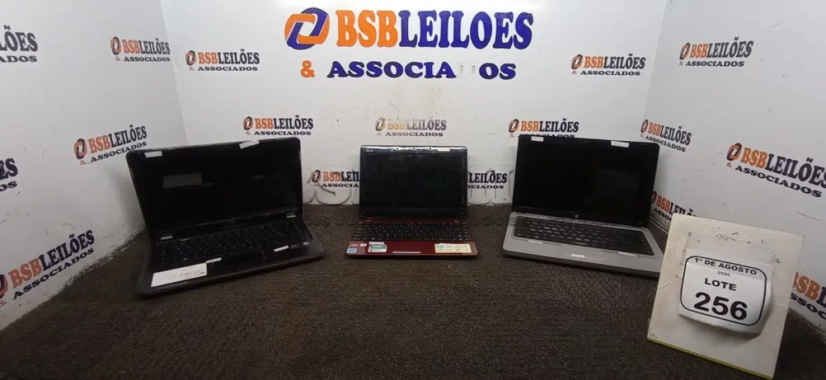 LOTE 256 - 03 NOTEBOOKS DE MARCAS E MODELOS DIVERSOS PARA RETIRADA DE PEÇAS. (NO ESTADO) ATENÇÃO! FAZER A VISITAÇÃO ANTES DE ARREMATAR, NÃO SABEMOS SE FUNCIONA, LEILÃO NÃO TEM GARANTIA E NEM DEVOLUÇÃO, SUJEITO A POSSÍVEIS AVARIAS VISÍVEIS/OCULTAS E/OU AUSÊNCIA DE COMPONENTES.