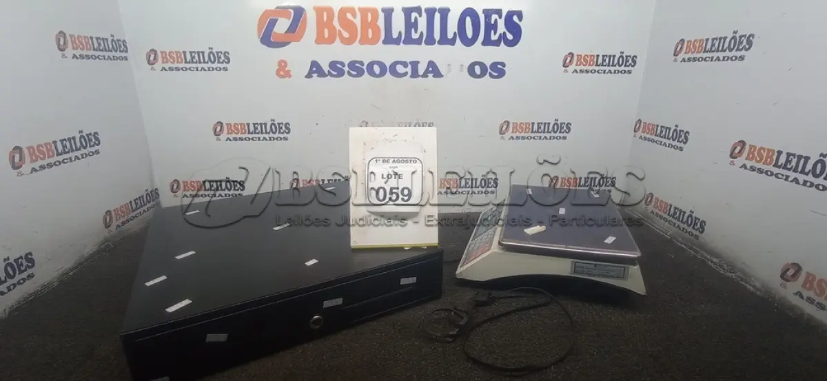 LOTE 059 - 01 GAVETA DE DINHEIRO E 01 BALANÇA. (NO ESTADO) ATENÇÃO! FAZER A VISITAÇÃO ANTES DE ARREMATAR, NÃO SABEMOS SE FUNCIONA, LEILÃO NÃO TEM GARANTIA E NEM DEVOLUÇÃO, SUJEITO A POSSÍVEIS AVARIAS VISÍVEIS/OCULTAS E/OU AUSÊNCIA DE COMPONENTES.