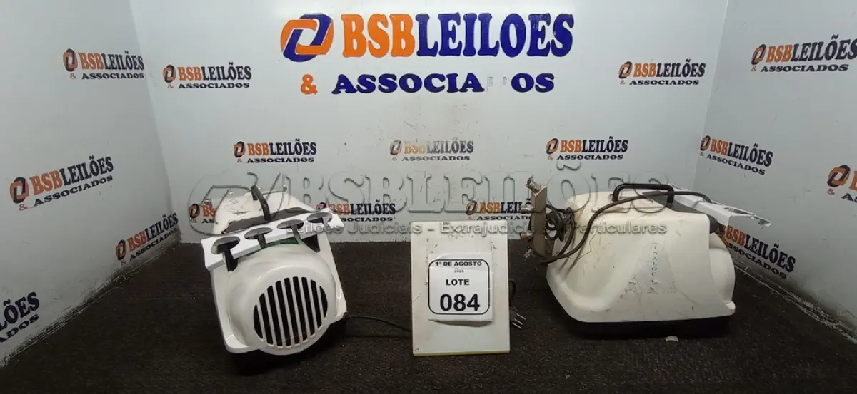 LOTE 084 - 02 ASPIRADORES CIRÚRGICOS INCOMPLETOS. (NO ESTADO) ATENÇÃO! FAZER A VISITAÇÃO ANTES DE ARREMATAR, NÃO SABEMOS SE FUNCIONA, LEILÃO NÃO TEM GARANTIA E NEM DEVOLUÇÃO, SUJEITO A POSSÍVEIS AVARIAS VISÍVEIS/OCULTAS E/OU AUSÊNCIA DE COMPONENTES.