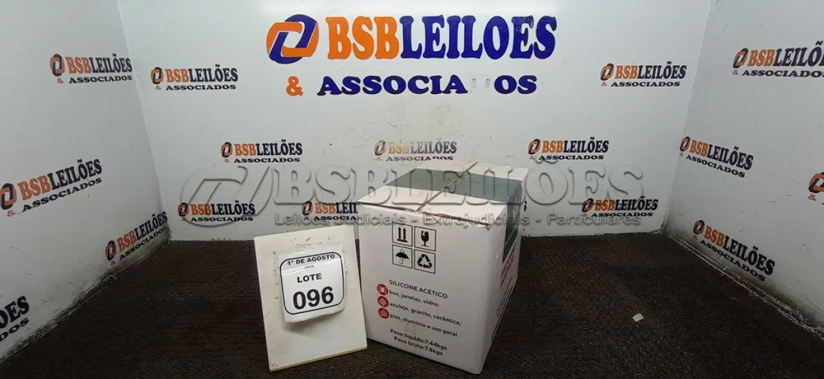LOTE 096 - 01 CAIXA COM 24 SILICONES ACÉTICO INCOLOR DE 240G CADA MARCA MONUMENTAL. (NO ESTADO) ATENÇÃO! FAZER A VISITAÇÃO ANTES DE ARREMATAR, NÃO SABEMOS SE FUNCIONA, LEILÃO NÃO TEM GARANTIA E NEM DEVOLUÇÃO, SUJEITO A POSSÍVEIS AVARIAS VISÍVEIS/OCULTAS E/OU AUSÊNCIA DE COMPONENTES.