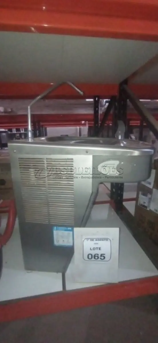 LOTE 065 - 01 BEBEDOURO DE PAREDE EM INOX. (NO ESTADO) ATENÇÃO! FAZER A VISITAÇÃO ANTES DE ARREMATAR, NÃO SABEMOS SE FUNCIONA, LEILÃO NÃO TEM GARANTIA E NEM DEVOLUÇÃO, SUJEITO A POSSÍVEIS AVARIAS VISÍVEIS/OCULTAS E/OU AUSÊNCIA DE COMPONENTES.