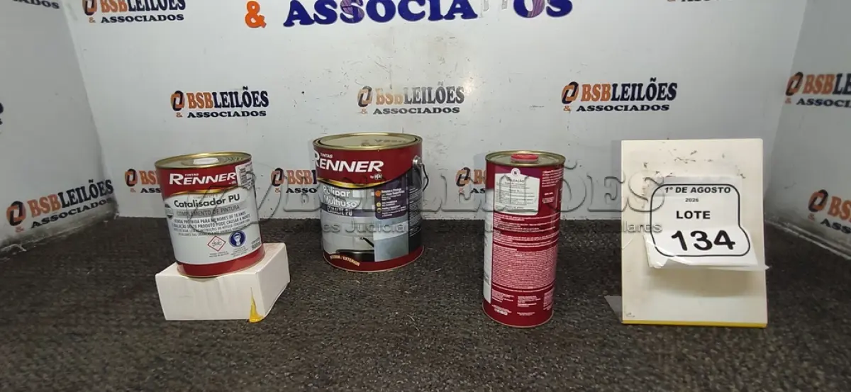 LOTE 134 - 01 GALÃO DE ESMALTE PU DE 2,7L, 01 LATA DE CATALISADOR DE 900ML E 01 LATA DE DILUENTE DE 900ML MARCA RENNER. (NO ESTADO) ATENÇÃO! FAZER A VISITAÇÃO ANTES DE ARREMATAR, NÃO SABEMOS SE FUNCIONA, LEILÃO NÃO TEM GARANTIA E NEM DEVOLUÇÃO, SUJEITO A POSSÍVEIS AVARIAS VISÍVEIS/OCULTAS E/OU AUSÊNCIA DE COMPONENTES.