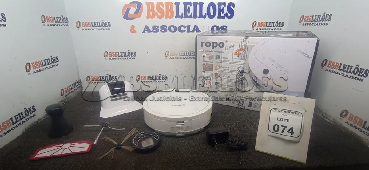 LOTE 074 - 01 ASPIRADOR ROBÔ MODELO GLASS MARCA ROPO. (NO ESTADO) ATENÇÃO! FAZER A VISITAÇÃO ANTES DE ARREMATAR, NÃO SABEMOS SE FUNCIONA, LEILÃO NÃO TEM GARANTIA E NEM DEVOLUÇÃO, SUJEITO A POSSÍVEIS AVARIAS VISÍVEIS/OCULTAS E/OU AUSÊNCIA DE COMPONENTES.