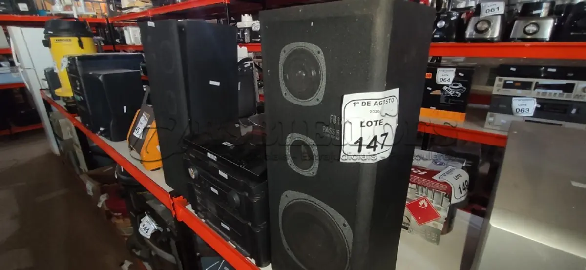 LOTE 147 - 01 APARELHO DE SOM MODELO AS 125 COM 02 CAIXAS DE SOM MARCA PHILIPS. (NO ESTADO) ATENÇÃO! FAZER A VISITAÇÃO ANTES DE ARREMATAR, NÃO SABEMOS SE FUNCIONA, LEILÃO NÃO TEM GARANTIA E NEM DEVOLUÇÃO, SUJEITO A POSSÍVEIS AVARIAS VISÍVEIS/OCULTAS E/OU AUSÊNCIA DE COMPONENTES.
