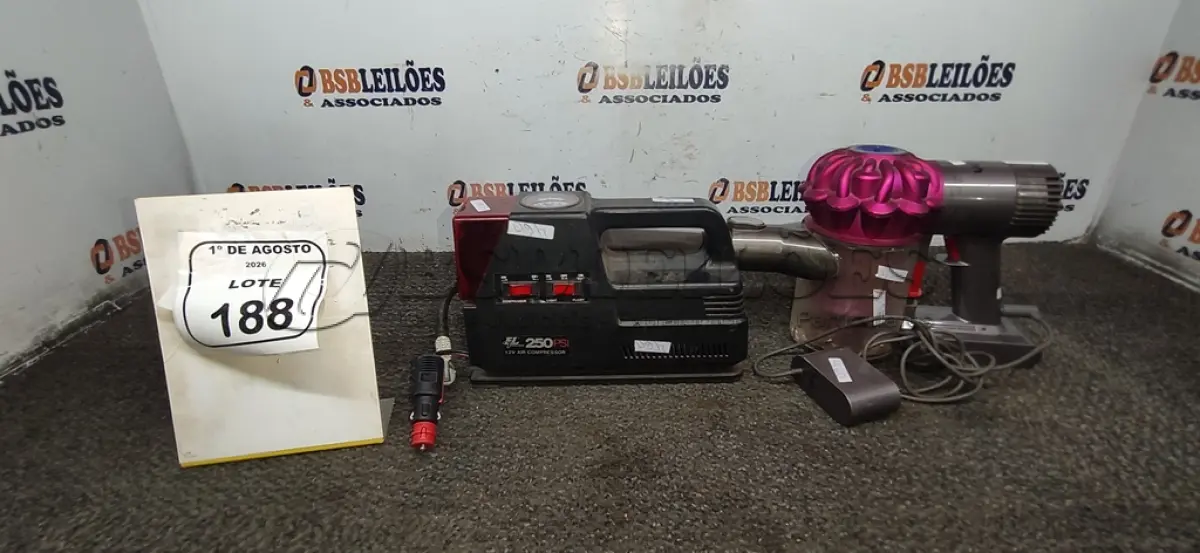 LOTE 188 - 01 COMPRESSOR DE AR 12V MODELO 250PDSI E 01 ASPIRADOR DE PÓ. (NO ESTADO) ATENÇÃO! FAZER A VISITAÇÃO ANTES DE ARREMATAR, NÃO SABEMOS SE FUNCIONA, LEILÃO NÃO TEM GARANTIA E NEM DEVOLUÇÃO, SUJEITO A POSSÍVEIS AVARIAS VISÍVEIS/OCULTAS E/OU AUSÊNCIA DE COMPONENTES.