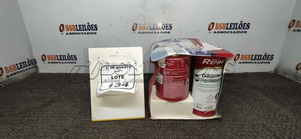 LOTE 134 - 01 GALÃO DE ESMALTE PU DE 2,7L, 01 LATA DE CATALISADOR DE 900ML E 01 LATA DE DILUENTE DE 900ML MARCA RENNER. (NO ESTADO) ATENÇÃO! FAZER A VISITAÇÃO ANTES DE ARREMATAR, NÃO SABEMOS SE FUNCIONA, LEILÃO NÃO TEM GARANTIA E NEM DEVOLUÇÃO, SUJEITO A POSSÍVEIS AVARIAS VISÍVEIS/OCULTAS E/OU AUSÊNCIA DE COMPONENTES.