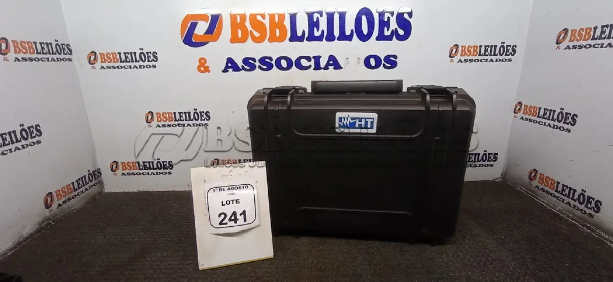 LOTE 241 - 01 TRAÇADOR CURVA IV 500W 1500V MARCA HT. (NO ESTADO) ATENÇÃO! FAZER A VISITAÇÃO ANTES DE ARREMATAR, NÃO SABEMOS SE FUNCIONA, LEILÃO NÃO TEM GARANTIA E NEM DEVOLUÇÃO, SUJEITO A POSSÍVEIS AVARIAS VISÍVEIS/OCULTAS E/OU AUSÊNCIA DE COMPONENTES.