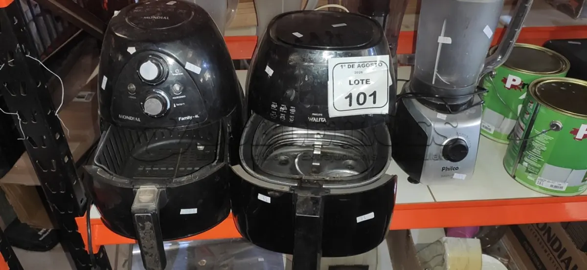 LOTE 101 - 02 AIR FRYERS E 04 LIQUIDIFICADORES DE MARCAS E MODELOS DIVERSOS. (NO ESTADO) ATENÇÃO! FAZER A VISITAÇÃO ANTES DE ARREMATAR, NÃO SABEMOS SE FUNCIONA, LEILÃO NÃO TEM GARANTIA E NEM DEVOLUÇÃO, SUJEITO A POSSÍVEIS AVARIAS VISÍVEIS/OCULTAS E/OU AUSÊNCIA DE COMPONENTES.