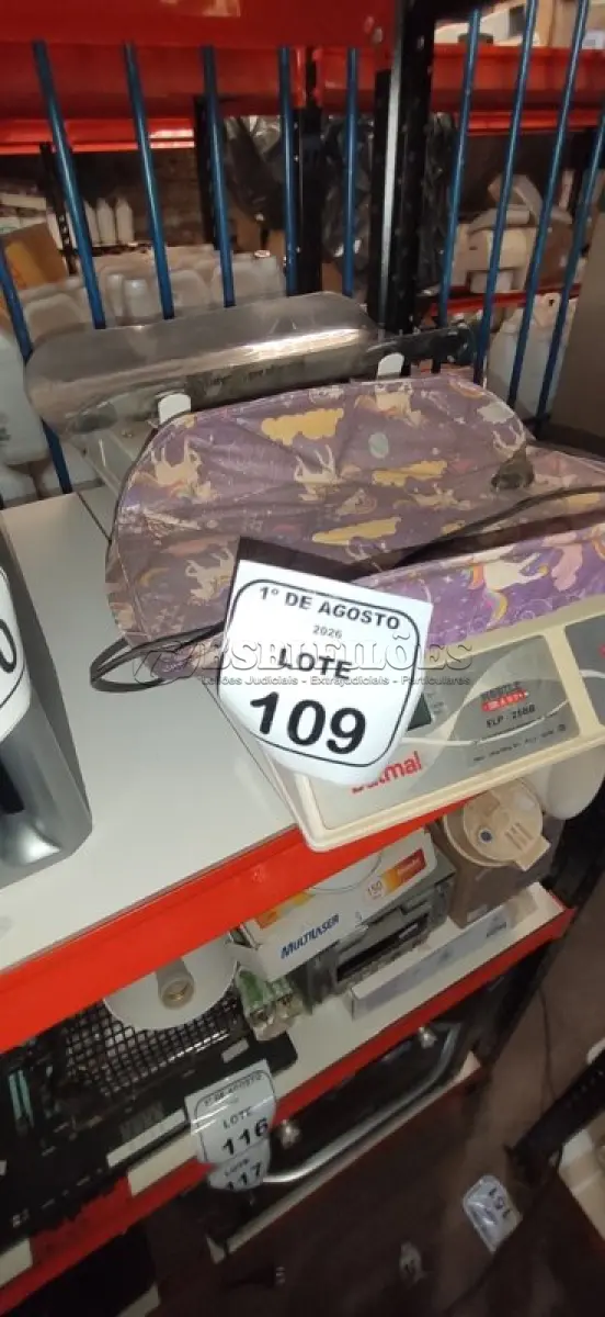 LOTE 109 - 02 BALANÇAS PEDIÁTRICAS. (NO ESTADO) ATENÇÃO! FAZER A VISITAÇÃO ANTES DE ARREMATAR, NÃO SABEMOS SE FUNCIONA, LEILÃO NÃO TEM GARANTIA E NEM DEVOLUÇÃO, SUJEITO A POSSÍVEIS AVARIAS VISÍVEIS/OCULTAS E/OU AUSÊNCIA DE COMPONENTES.