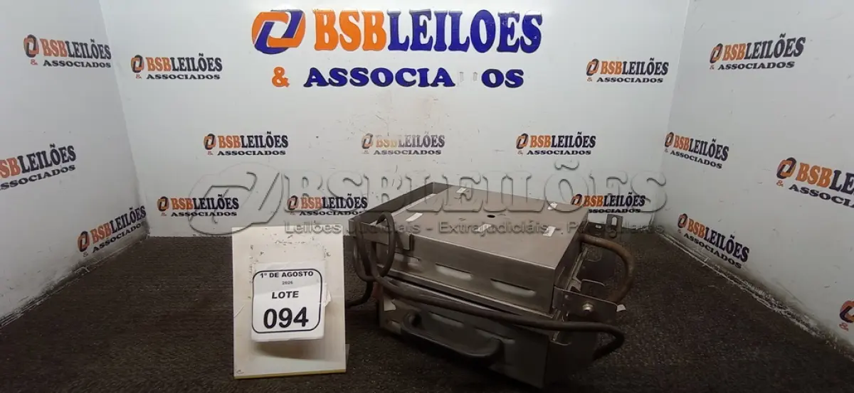 LOTE 094 - 01 CHAPA DE ALIMENTOS 220V MARCA CROYDON. (NO ESTADO) ATENÇÃO! FAZER A VISITAÇÃO ANTES DE ARREMATAR, NÃO SABEMOS SE FUNCIONA, LEILÃO NÃO TEM GARANTIA E NEM DEVOLUÇÃO, SUJEITO A POSSÍVEIS AVARIAS VISÍVEIS/OCULTAS E/OU AUSÊNCIA DE COMPONENTES.