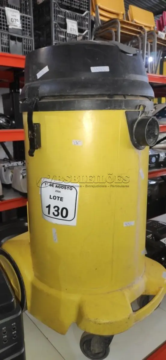 LOTE 130 - 01 ASPIRADOR INDUSTRIAL MODELO NT 48/1 MARCA KARCHER INCOMPLETO. (NO ESTADO) ATENÇÃO! FAZER A VISITAÇÃO ANTES DE ARREMATAR, NÃO SABEMOS SE FUNCIONA, LEILÃO NÃO TEM GARANTIA E NEM DEVOLUÇÃO, SUJEITO A POSSÍVEIS AVARIAS VISÍVEIS/OCULTAS E/OU AUSÊNCIA DE COMPONENTES.