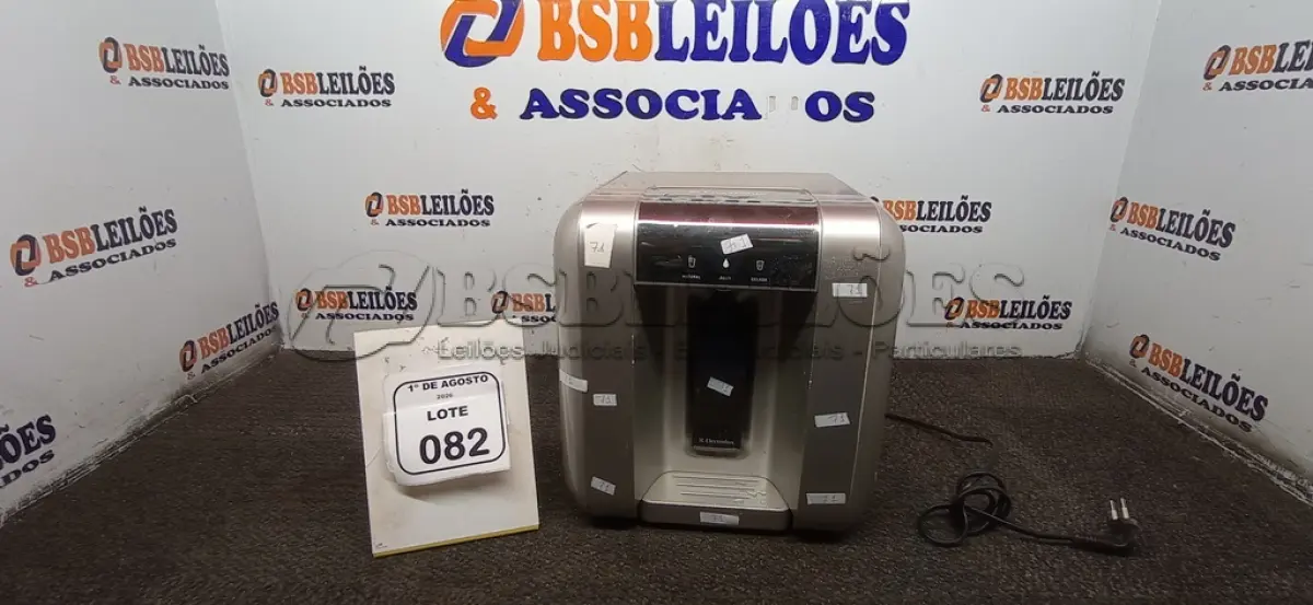 LOTE 082 - 01 PURIFICADOR DE ÁGUA 220V MARCA ELECTROLUX. (NO ESTADO) ATENÇÃO! FAZER A VISITAÇÃO ANTES DE ARREMATAR, NÃO SABEMOS SE FUNCIONA, LEILÃO NÃO TEM GARANTIA E NEM DEVOLUÇÃO, SUJEITO A POSSÍVEIS AVARIAS VISÍVEIS/OCULTAS E/OU AUSÊNCIA DE COMPONENTES.