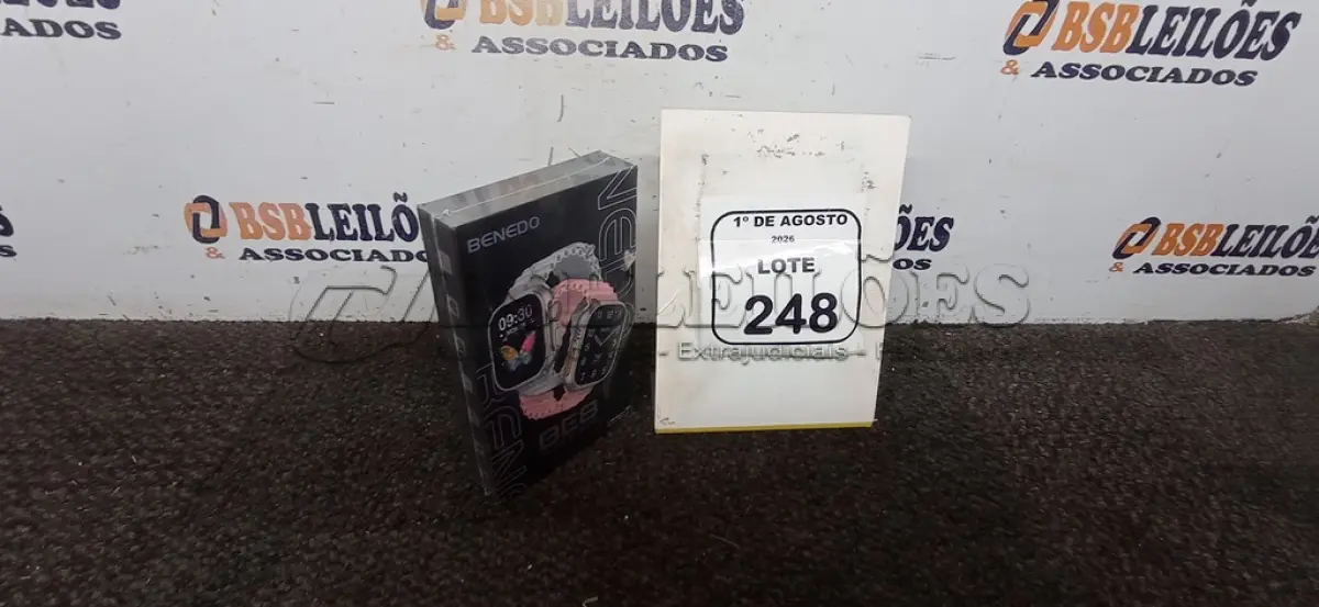 LOTE 248 - 01 SMART WATCH MODELO BE8 ULTRA MINI MARCA BENEDO. (NO ESTADO) ATENÇÃO! FAZER A VISITAÇÃO ANTES DE ARREMATAR, NÃO SABEMOS SE FUNCIONA, LEILÃO NÃO TEM GARANTIA E NEM DEVOLUÇÃO, SUJEITO A POSSÍVEIS AVARIAS VISÍVEIS/OCULTAS E/OU AUSÊNCIA DE COMPONENTES.