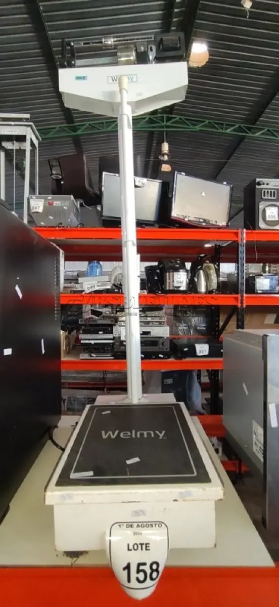 LOTE 158 - 01 BALANÇA ANTROPOMÉTRICA MARCA WELMY. (NO ESTADO) ATENÇÃO! FAZER A VISITAÇÃO ANTES DE ARREMATAR, NÃO SABEMOS SE FUNCIONA, LEILÃO NÃO TEM GARANTIA E NEM DEVOLUÇÃO, SUJEITO A POSSÍVEIS AVARIAS VISÍVEIS/OCULTAS E/OU AUSÊNCIA DE COMPONENTES.