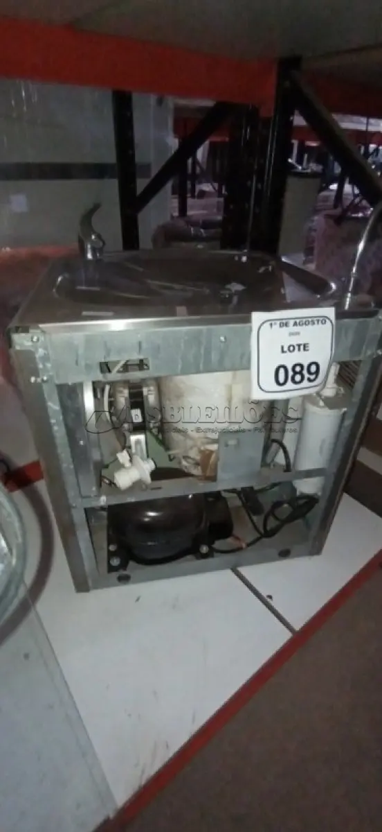 LOTE 089 - 01 BEBEDOURO DE PAREDE EM INOX. (NO ESTADO) ATENÇÃO! FAZER A VISITAÇÃO ANTES DE ARREMATAR, NÃO SABEMOS SE FUNCIONA, LEILÃO NÃO TEM GARANTIA E NEM DEVOLUÇÃO, SUJEITO A POSSÍVEIS AVARIAS VISÍVEIS/OCULTAS E/OU AUSÊNCIA DE COMPONENTES.