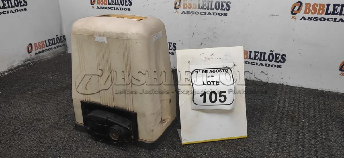 LOTE 105 - 01 MOTOR DE PORTÃO ELÉTRICO MODELO DZ4 MARCA ROSSI. (NO ESTADO) ATENÇÃO! FAZER A VISITAÇÃO ANTES DE ARREMATAR, NÃO SABEMOS SE FUNCIONA, LEILÃO NÃO TEM GARANTIA E NEM DEVOLUÇÃO, SUJEITO A POSSÍVEIS AVARIAS VISÍVEIS/OCULTAS E/OU AUSÊNCIA DE COMPONENTES.
