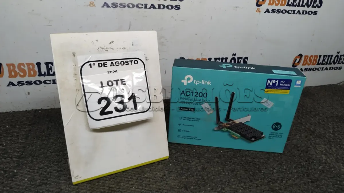 LOTE 231 - 01 ROTEADOR MODELO AC1200 MARCA TP-LINK. (NO ESTADO) ATENÇÃO! FAZER A VISITAÇÃO ANTES DE ARREMATAR, NÃO SABEMOS SE FUNCIONA, LEILÃO NÃO TEM GARANTIA E NEM DEVOLUÇÃO, SUJEITO A POSSÍVEIS AVARIAS VISÍVEIS/OCULTAS E/OU AUSÊNCIA DE COMPONENTES.