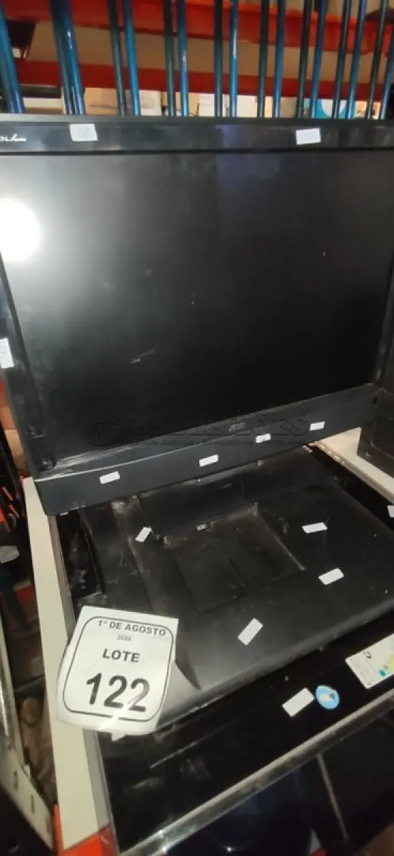 LOTE 122 - 03 TVS DE TAMANHOS E MARCAS DIVERSAS PARA RETIRADA DE PEÇAS. (NO ESTADO) ATENÇÃO! FAZER A VISITAÇÃO ANTES DE ARREMATAR, NÃO SABEMOS SE FUNCIONA, LEILÃO NÃO TEM GARANTIA E NEM DEVOLUÇÃO, SUJEITO A POSSÍVEIS AVARIAS VISÍVEIS/OCULTAS E/OU AUSÊNCIA DE COMPONENTES.