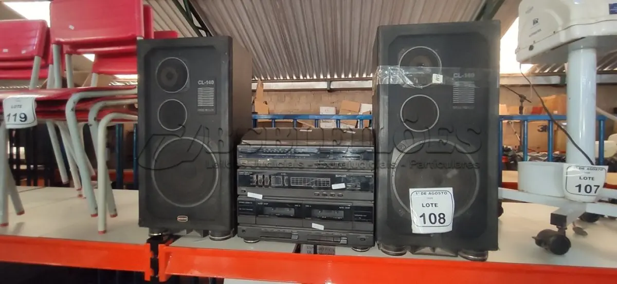 LOTE 108 - 01 APARELHO DE SOM 3 EM 1 MODELO SS-4880 COM 02 CAIXAS MARCA CCE. (NO ESTADO) ATENÇÃO! FAZER A VISITAÇÃO ANTES DE ARREMATAR, NÃO SABEMOS SE FUNCIONA, LEILÃO NÃO TEM GARANTIA E NEM DEVOLUÇÃO, SUJEITO A POSSÍVEIS AVARIAS VISÍVEIS/OCULTAS E/OU AUSÊNCIA DE COMPONENTES.
