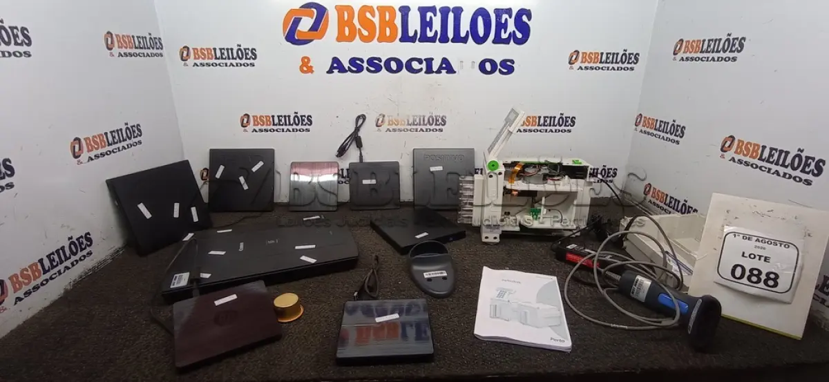 LOTE 088 - 01 RELÓGIO DE PONTO MARCA PONTO, 02 LEITORES DE CÓDIGO DE BARRAS, 01 SCANNER DE MESA E 08 UNIDADES DE DVD EXTERNAS. (NO ESTADO) ATENÇÃO! FAZER A VISITAÇÃO ANTES DE ARREMATAR, NÃO SABEMOS SE FUNCIONA, LEILÃO NÃO TEM GARANTIA E NEM DEVOLUÇÃO, SUJEITO A POSSÍVEIS AVARIAS VISÍVEIS/OCULTAS E/OU AUSÊNCIA DE COMPONENTES.