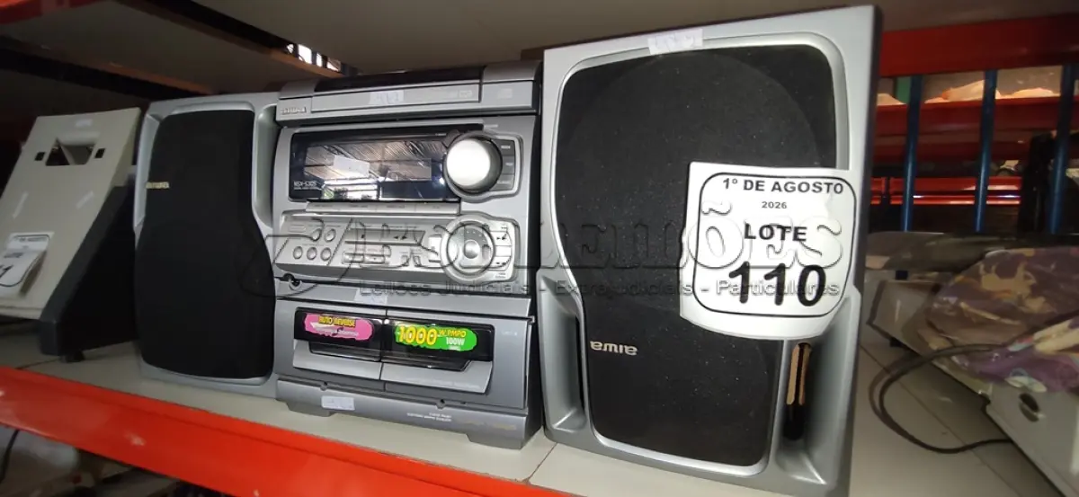 LOTE 110 - 01 APARELHO DE SOM MODELO NSX-S305 COM 02 CAIXAS MARCA AIWA. (NO ESTADO) ATENÇÃO! FAZER A VISITAÇÃO ANTES DE ARREMATAR, NÃO SABEMOS SE FUNCIONA, LEILÃO NÃO TEM GARANTIA E NEM DEVOLUÇÃO, SUJEITO A POSSÍVEIS AVARIAS VISÍVEIS/OCULTAS E/OU AUSÊNCIA DE COMPONENTES.