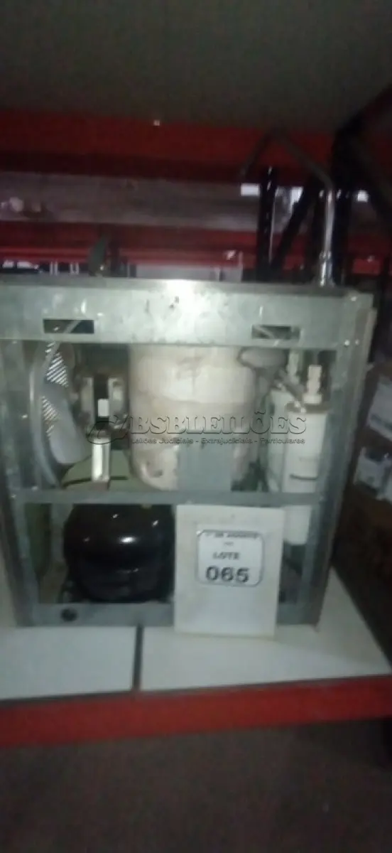 LOTE 065 - 01 BEBEDOURO DE PAREDE EM INOX. (NO ESTADO) ATENÇÃO! FAZER A VISITAÇÃO ANTES DE ARREMATAR, NÃO SABEMOS SE FUNCIONA, LEILÃO NÃO TEM GARANTIA E NEM DEVOLUÇÃO, SUJEITO A POSSÍVEIS AVARIAS VISÍVEIS/OCULTAS E/OU AUSÊNCIA DE COMPONENTES.