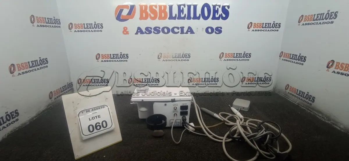 LOTE 060 - 01 APARELHO PARA ULTRASSOM ODONTOLÓGICO MODELO SONIC MAX PLUS MARCA ECEL. (NO ESTADO) ATENÇÃO! FAZER A VISITAÇÃO ANTES DE ARREMATAR, NÃO SABEMOS SE FUNCIONA, LEILÃO NÃO TEM GARANTIA E NEM DEVOLUÇÃO, SUJEITO A POSSÍVEIS AVARIAS VISÍVEIS/OCULTAS E/OU AUSÊNCIA DE COMPONENTES.