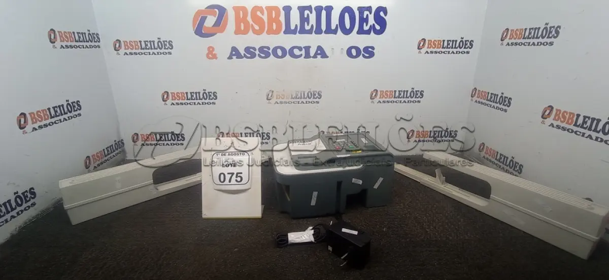 LOTE 075 - 01 RELÓGIO DE PONTO MARCA DIMEP E 02 SUPORTES DE GAVETA. (NO ESTADO) ATENÇÃO! FAZER A VISITAÇÃO ANTES DE ARREMATAR, NÃO SABEMOS SE FUNCIONA, LEILÃO NÃO TEM GARANTIA E NEM DEVOLUÇÃO, SUJEITO A POSSÍVEIS AVARIAS VISÍVEIS/OCULTAS E/OU AUSÊNCIA DE COMPONENTES.
