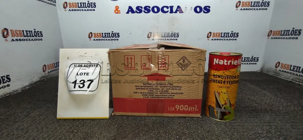 LOTE 137 - 01 CAIXA COM 12 REMOVEDORES DE TINTAS E TEXTURAS DE 900ML CADA. (NO ESTADO) ATENÇÃO! FAZER A VISITAÇÃO ANTES DE ARREMATAR, NÃO SABEMOS SE FUNCIONA, LEILÃO NÃO TEM GARANTIA E NEM DEVOLUÇÃO, SUJEITO A POSSÍVEIS AVARIAS VISÍVEIS/OCULTAS E/OU AUSÊNCIA DE COMPONENTES.