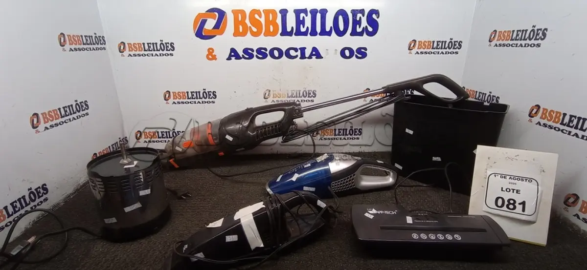 LOTE 081 - 01 FRAGMENTADORA DE PAPEL, 03 ASPIRADORES DE PÓ DE MARCAS E MODELOS DIVERSOS E 01 MOTOR DE LIQUIDIFICADOR. (NO ESTADO) ATENÇÃO! FAZER A VISITAÇÃO ANTES DE ARREMATAR, NÃO SABEMOS SE FUNCIONA, LEILÃO NÃO TEM GARANTIA E NEM DEVOLUÇÃO, SUJEITO A POSSÍVEIS AVARIAS VISÍVEIS/OCULTAS E/OU AUSÊNCIA DE COMPONENTES.